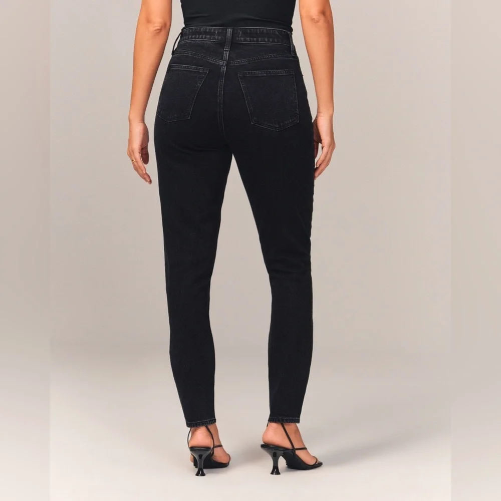 Abercrombie & Fitch Curve Love High Rise Skinny Jean in Black Size 16 (33) - Picture 4 of 13